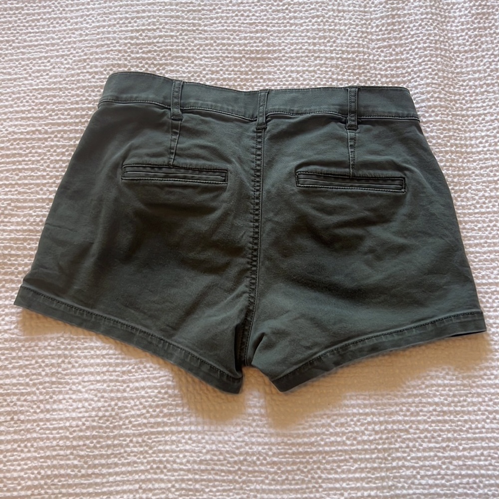 Express Shorti Mid Rise Shorts - Picture 4 of 4